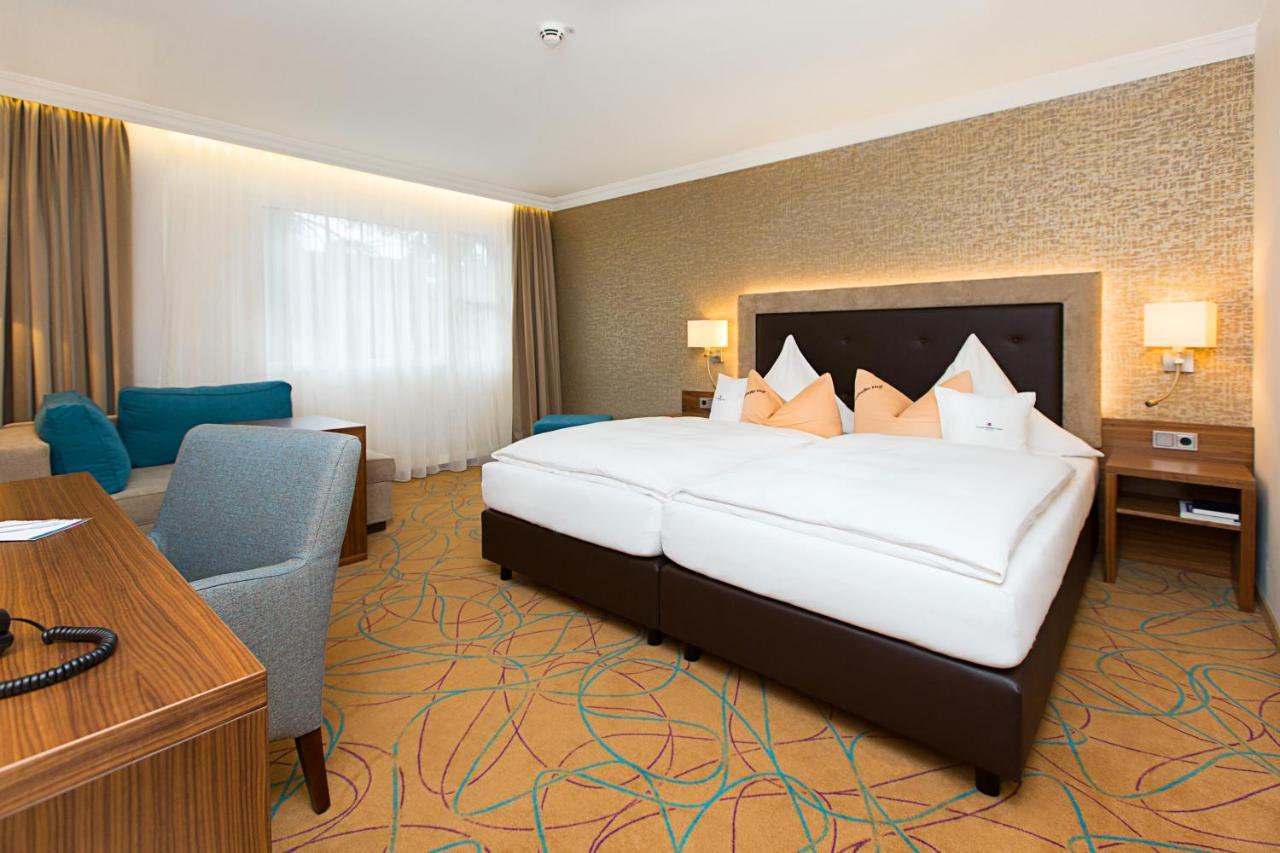 Akzent Hotel Restaurant Altdorfer Hof ไวน์การ์เทิน ภายนอก รูปภาพ