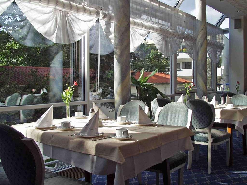 Akzent Hotel Restaurant Altdorfer Hof ไวน์การ์เทิน ร้านอาหาร รูปภาพ