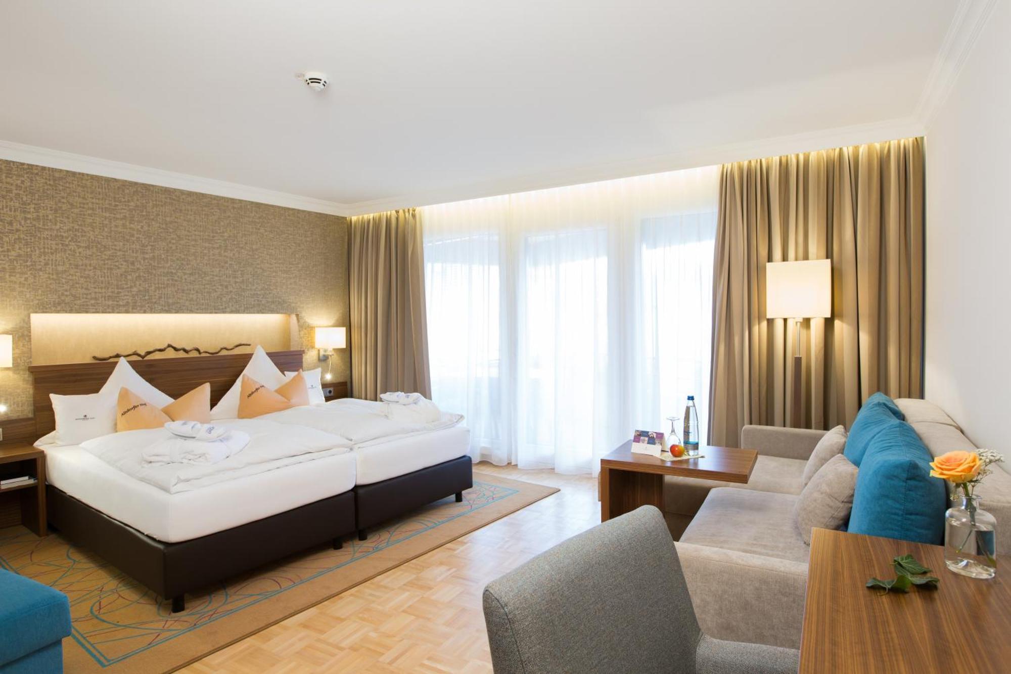 Akzent Hotel Restaurant Altdorfer Hof ไวน์การ์เทิน ภายนอก รูปภาพ