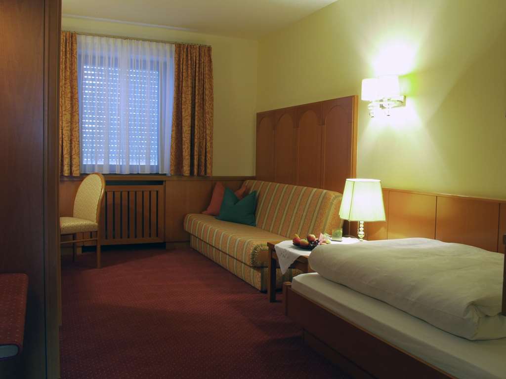 Akzent Hotel Restaurant Altdorfer Hof ไวน์การ์เทิน ห้อง รูปภาพ