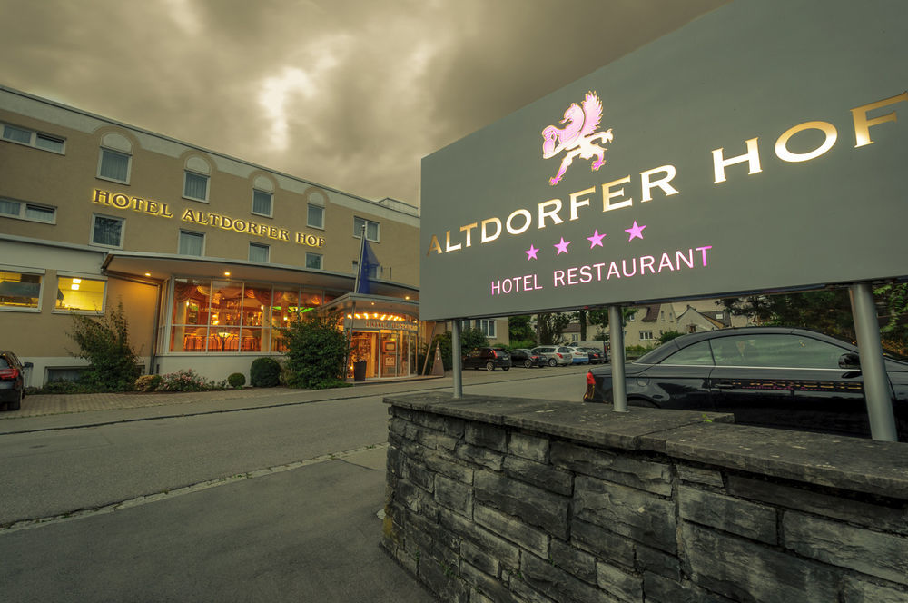 Akzent Hotel Restaurant Altdorfer Hof ไวน์การ์เทิน ภายนอก รูปภาพ