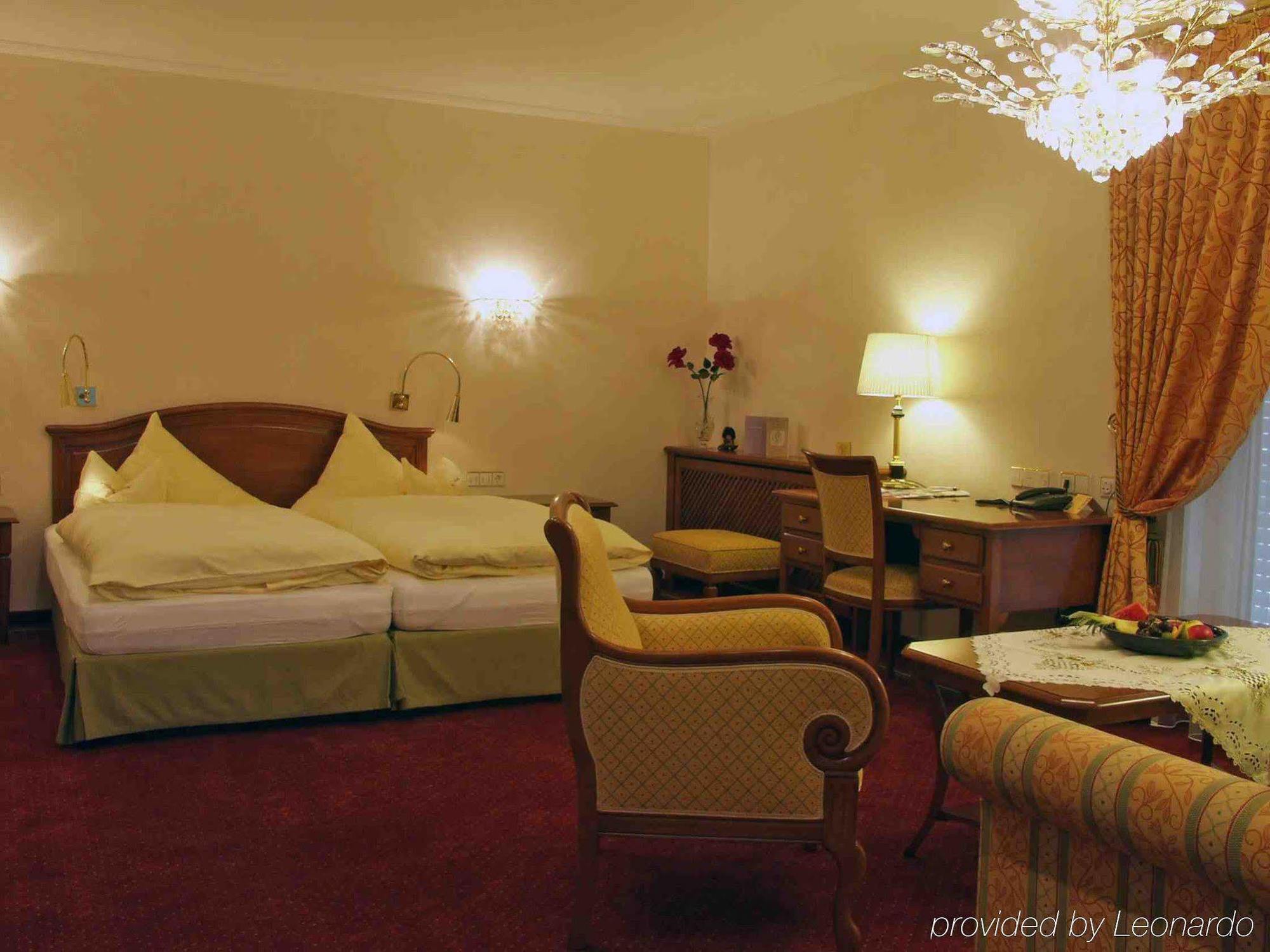 Akzent Hotel Restaurant Altdorfer Hof ไวน์การ์เทิน ห้อง รูปภาพ