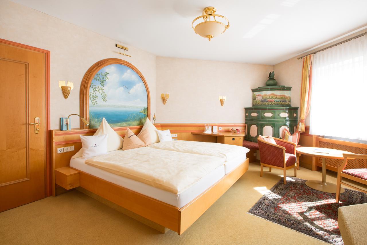 Akzent Hotel Restaurant Altdorfer Hof ไวน์การ์เทิน ภายนอก รูปภาพ