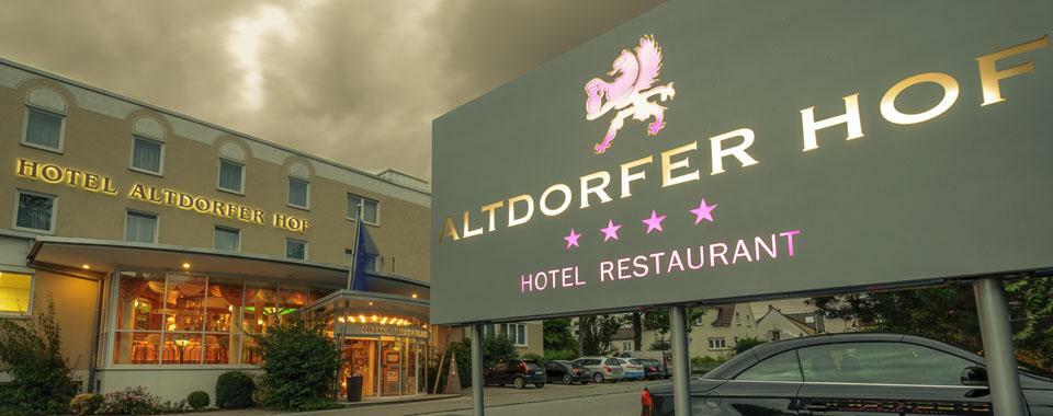 Akzent Hotel Restaurant Altdorfer Hof ไวน์การ์เทิน ภายนอก รูปภาพ